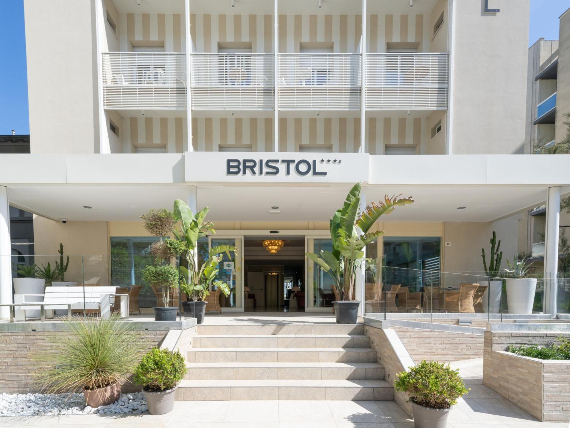 Hotel Bristol Cattolica Exterior foto